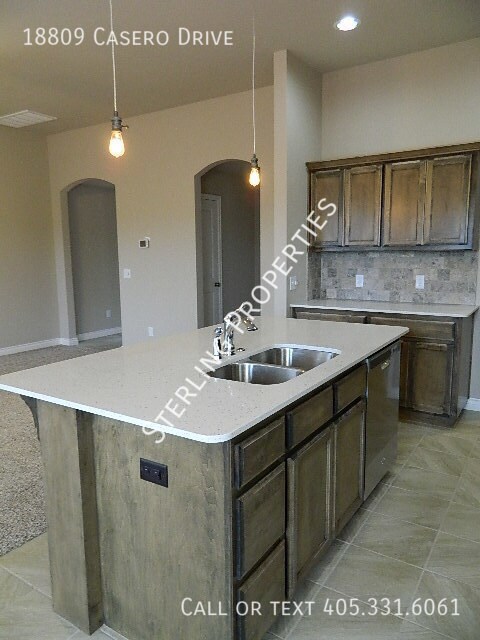 Building Photo - 18809 Casero Dr