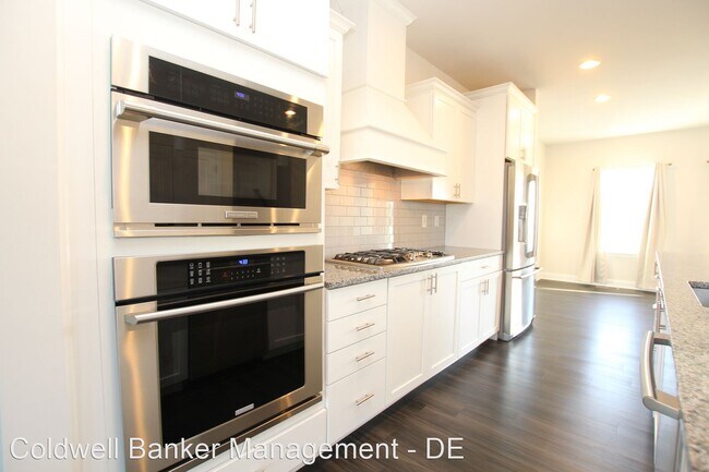 Building Photo - 3 br, 2.5 bath House - 36031 Auburn Way Pl...