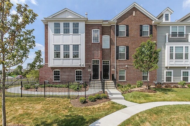 Building Photo - 832 Paisley Ct