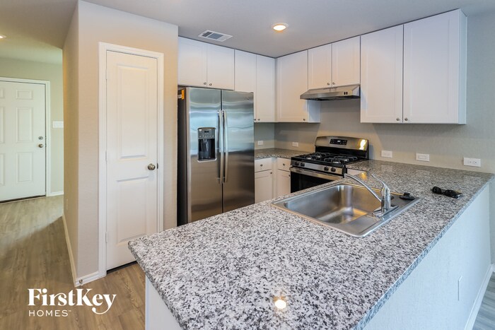 Building Photo - 1915 Morse Way