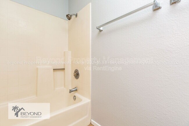 Building Photo - 3941 Nobel Dr