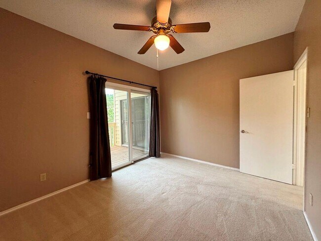 Building Photo - 6401 Wallace Cove