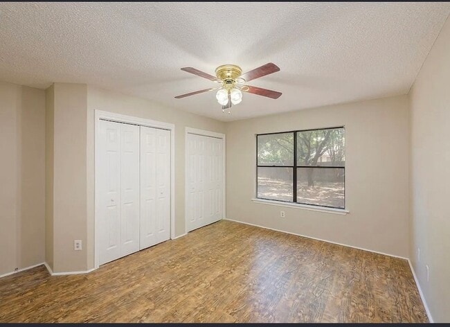 Building Photo - 12917 Meehan Dr