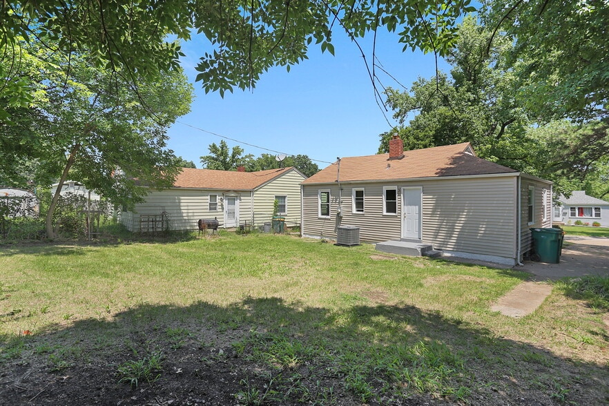 Building Photo - 7552 Mallard Dr