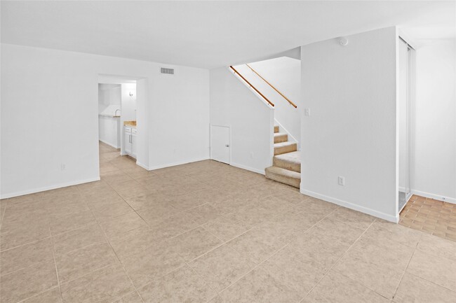 Building Photo - 1500 Sandy Springs Rd