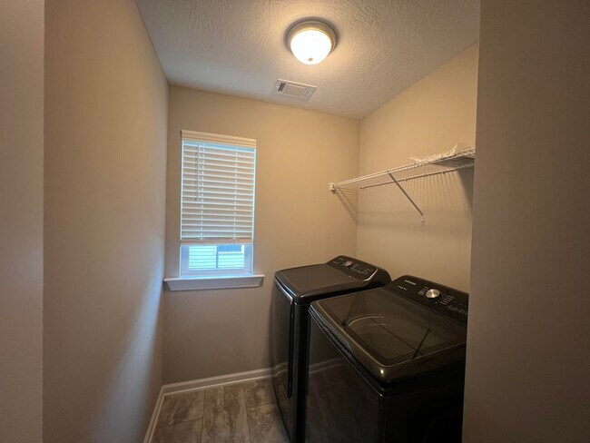 Building Photo - 862 Williford Run Dr