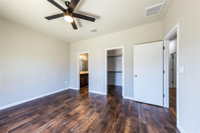 Building Photo - 368 Wapiti Rd