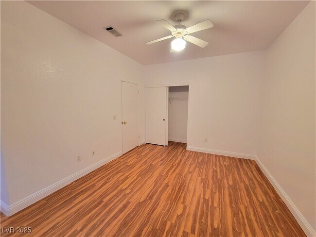 Building Photo - 5415 W Harmon Ave