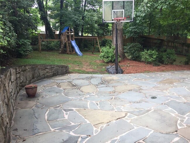 Building Photo - 274 Land O Lakes Ct NE