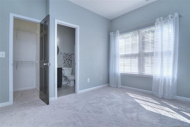 2 mater bedroom with full bath upstairs - 219 Township Dr