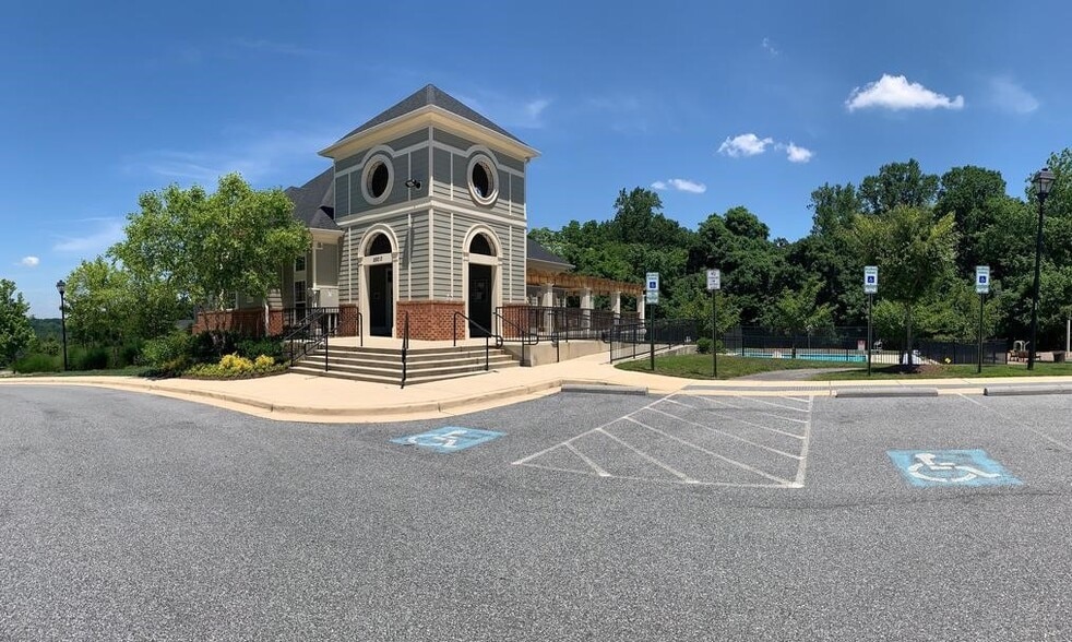 Building Photo - 14223 Lusby Ridge Rd