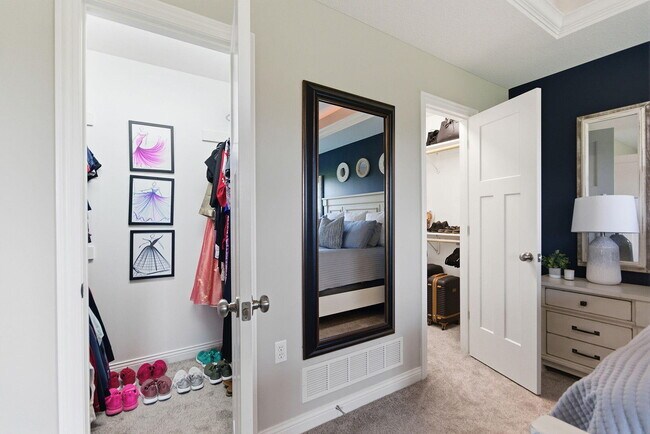 Building Photo - 3805 Flatwater Dr