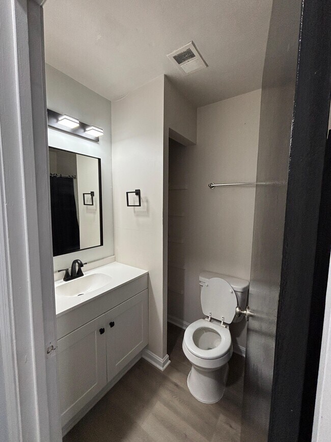 Building Photo - 5701 Lavender Plaza