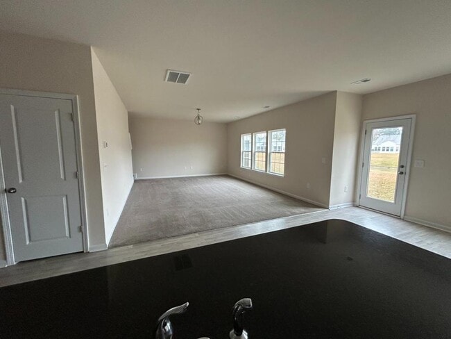 Building Photo - 283 Hampton Park Cir