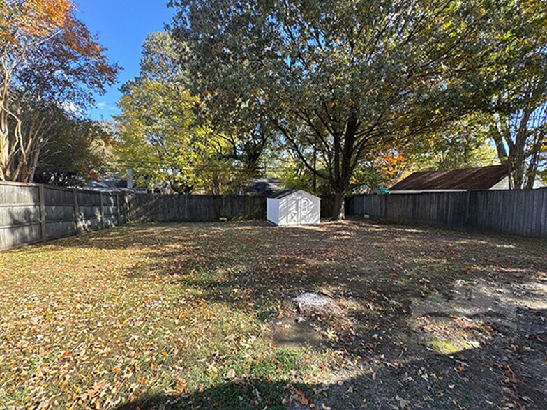 Building Photo - 108 N Highland St