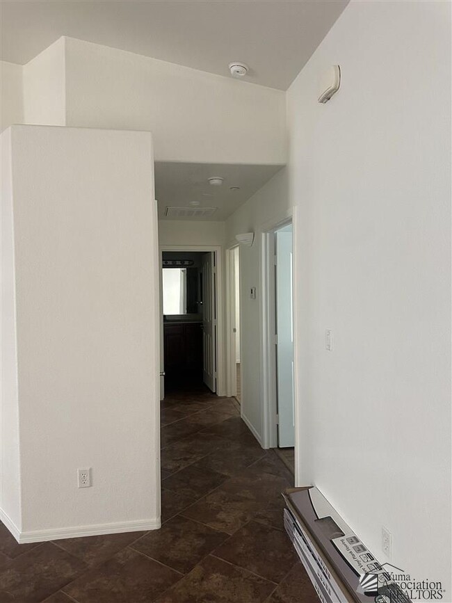 Building Photo - 3182 S Ragen Dr