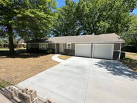 Building Photo - Beautiful 3 Bed 2 Bath Home for Rent in Fo...