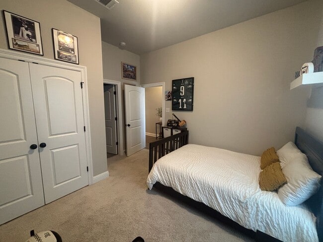 Building Photo - 17096 Avocet Dr