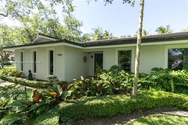 Building Photo - 7585 SW 163rd St