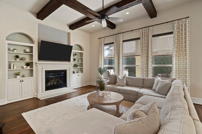 Building Photo - 622 Pink Azalea Trail