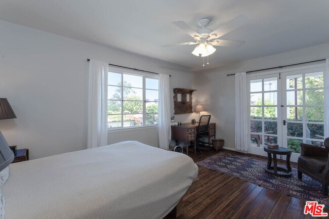 Building Photo - 10959 Strathmore Dr