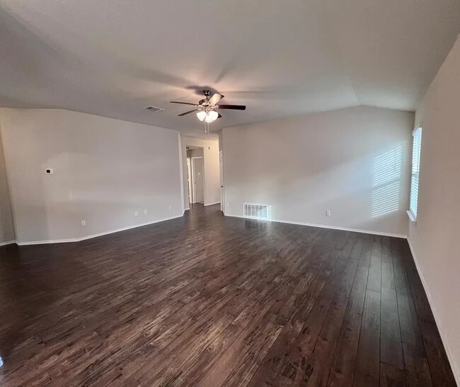 Building Photo - 6320 Dorothy Muree Dr
