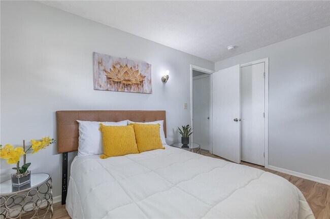 Building Photo - 5276 Buckner Dr