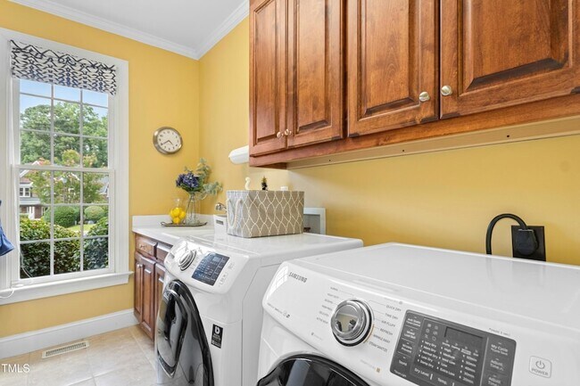 Building Photo - 2432 Baileys Landing Dr