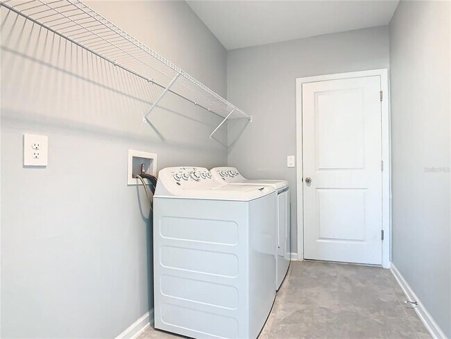 Building Photo - 1033 Holden Wy