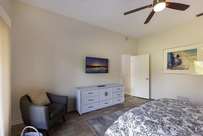 Building Photo - 1479 Landings Cir