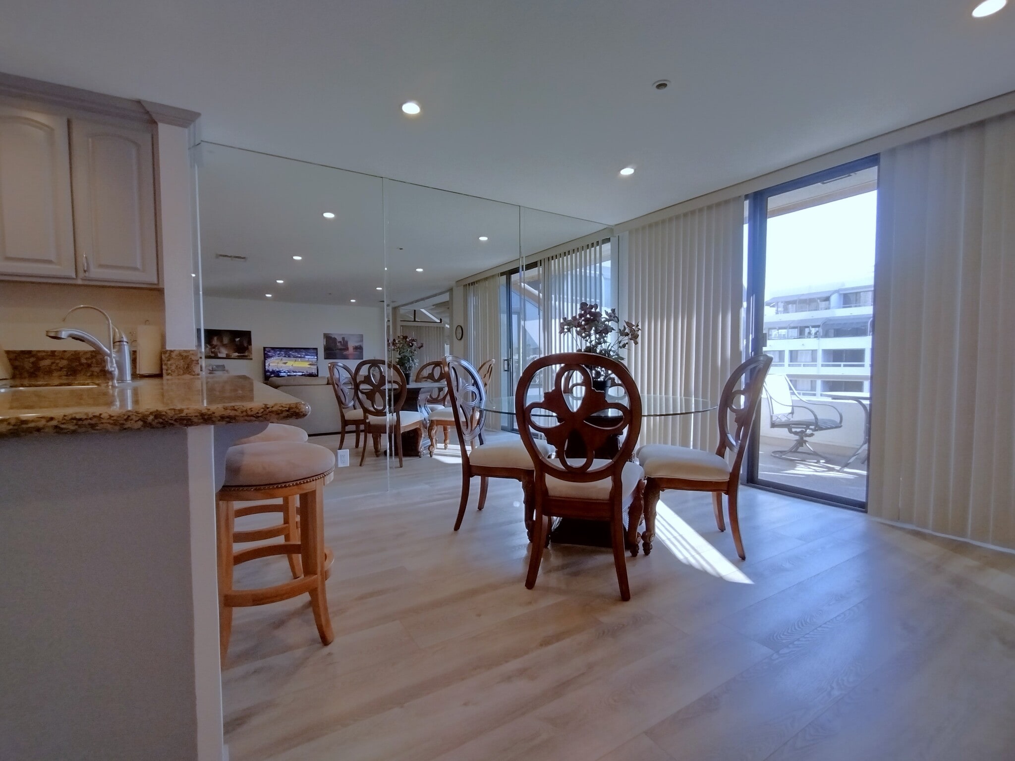 Dining and Patio #1 - 121 S Hope St