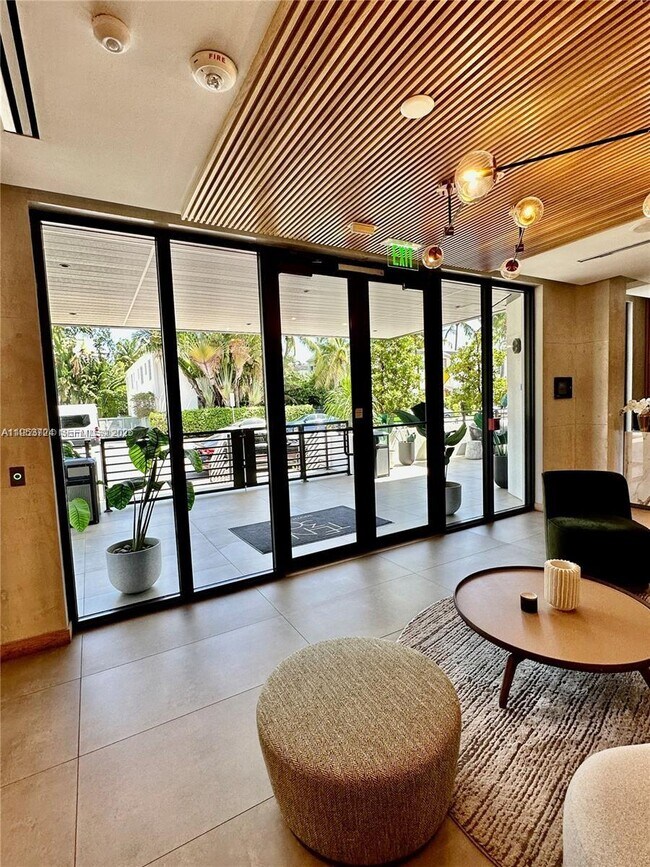 Building Photo - 1030 15th St