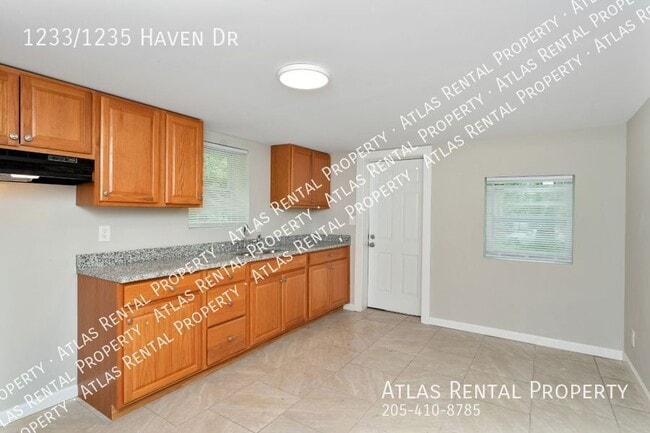 Building Photo - 1233/1235 Haven Dr-
