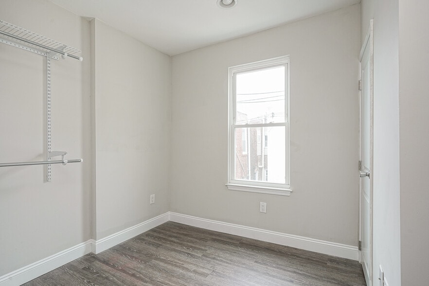 Building Photo - 1502 S Bailey St