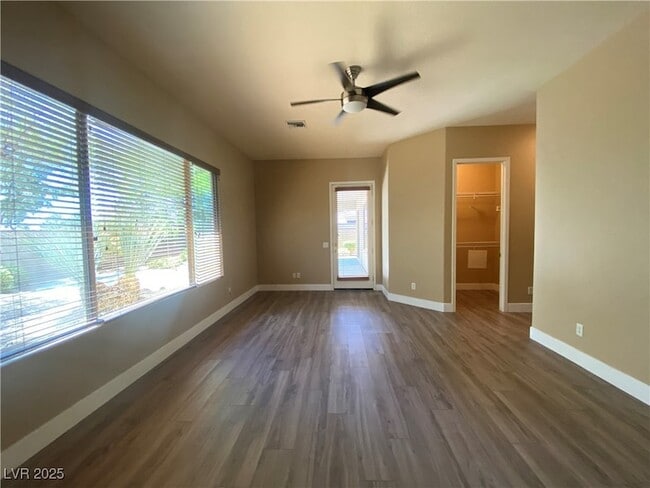 Building Photo - 17 Moraine Dr
