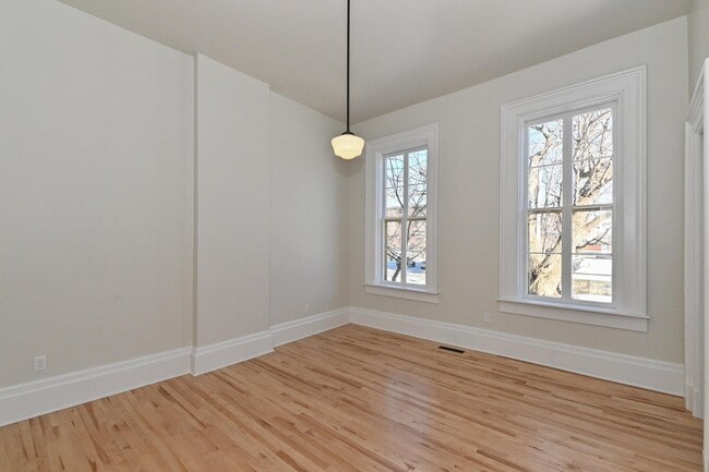 Building Photo - 408 S 3rd St