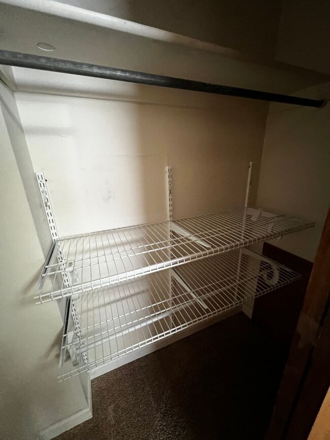 Building Photo - 3 Bedroom 2 Bath House For Rent