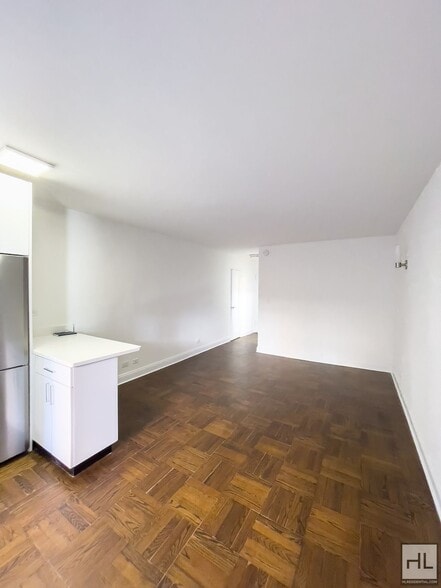 Building Photo - EAST 35 STREET