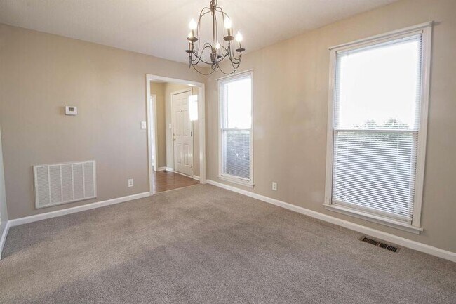 Building Photo - 3417 E Henderson Way