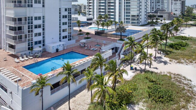 Building Photo - 1370 S Ocean Blvd