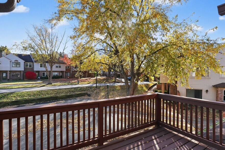 Building Photo - 9592 Maple Way