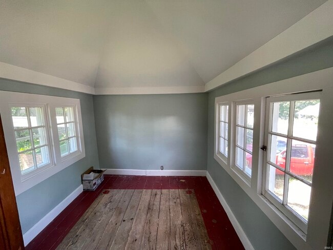 Building Photo - 2424 S Milton Dr