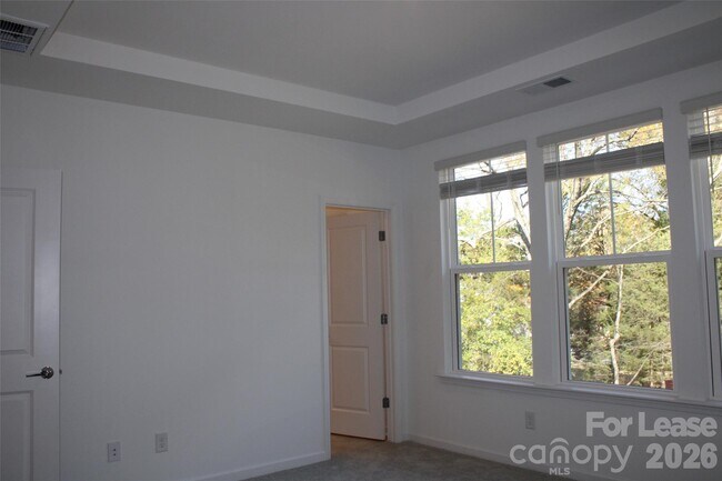 Building Photo - 743 Hoke Ln