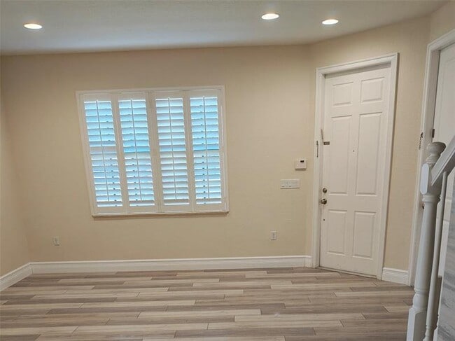 Building Photo - 10845 NW 74th Dr