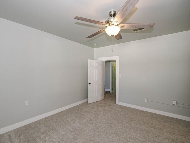 Building Photo - 408 E 775 N