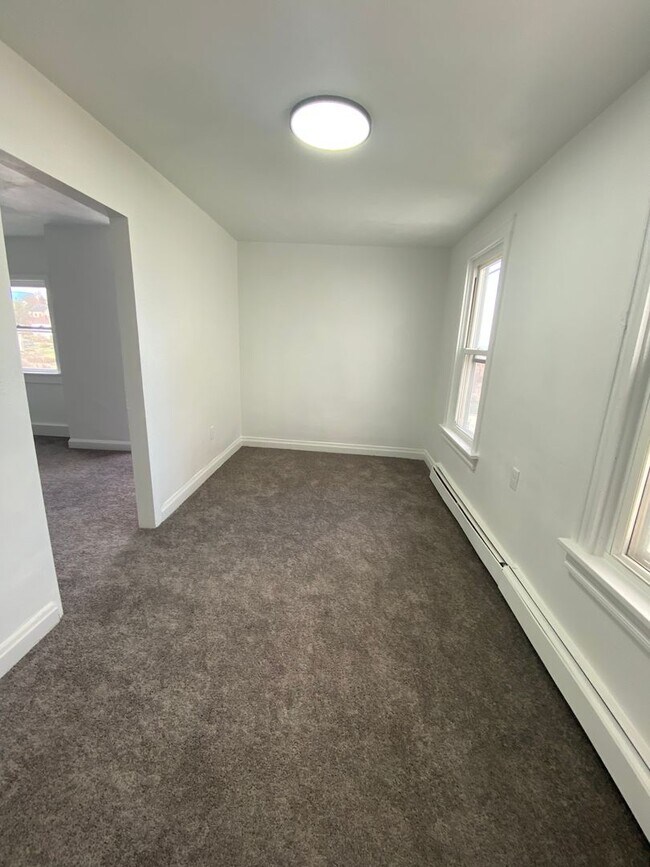 Building Photo - 919 Manton Wy