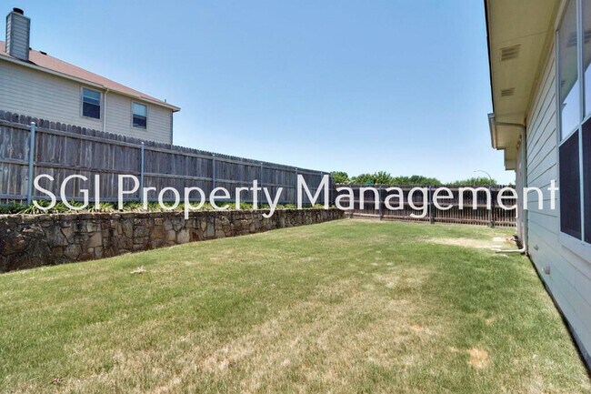 Building Photo - 9889 Willowick Ave