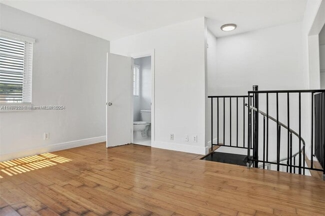 Building Photo - 7315 Harding Ave