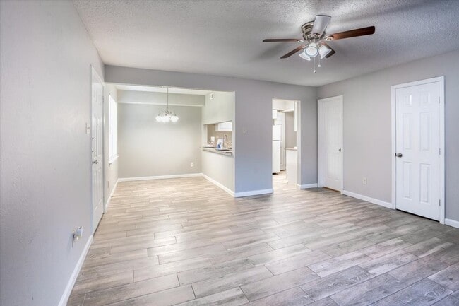 Building Photo - 1819 Briarcreek Blvd