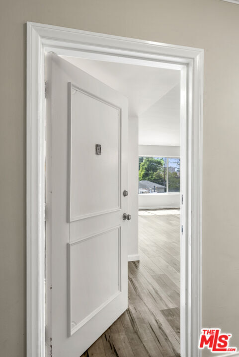 Building Photo - 645 Westmount Dr